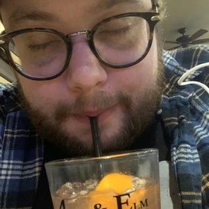 Meet your Posher, Riley